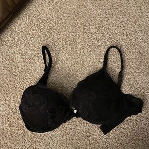 EUC lace Victoria’s Secret bra